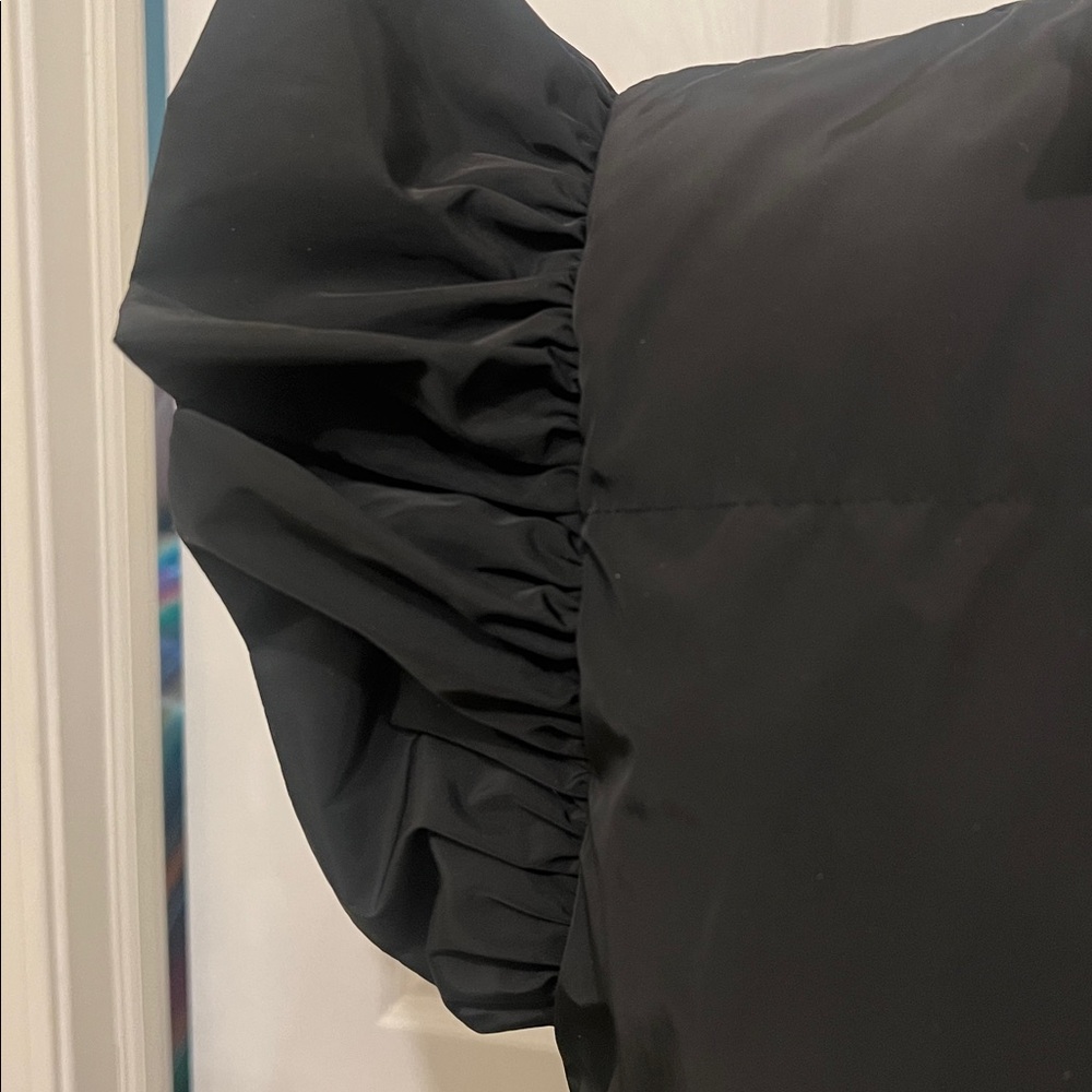 Ruffle Vest - Picture 2 of 3